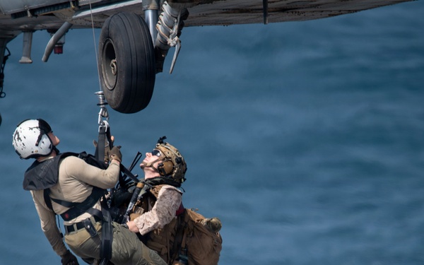 USS Boxer, HSC-21 Conduct Hoist Training