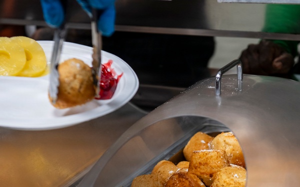 Boxer Sailors, 11th MEU Marines Serve Breakfast