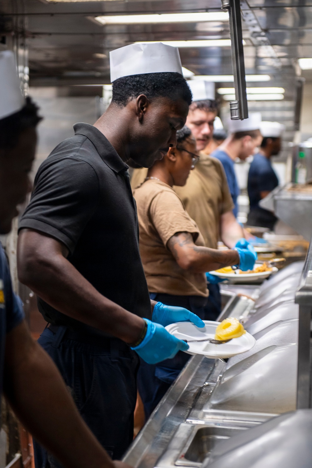 Boxer Sailors, 11th MEU Marines Serve Breakfast