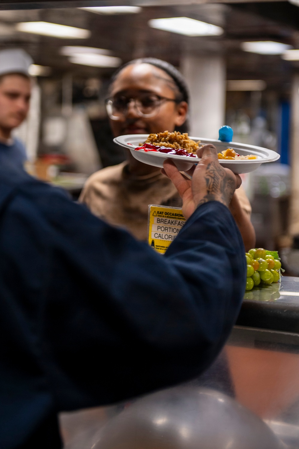 Boxer Sailors, 11th MEU Marines Serve Breakfast
