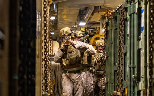 11th MEU Marines Conduct Weapons Drills Aboard USS Boxer