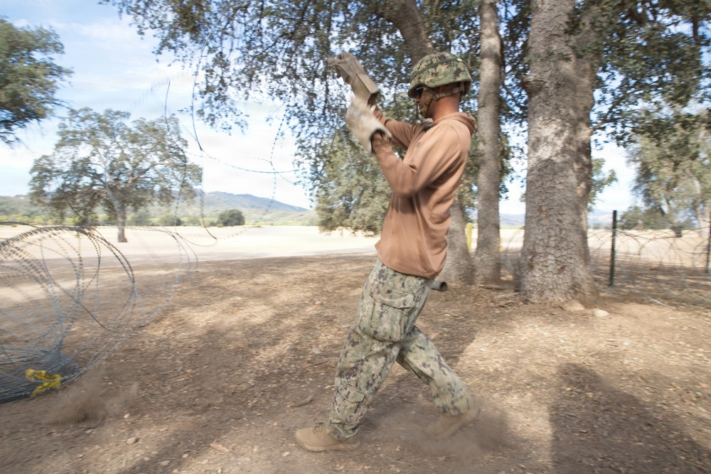 NMCB 4 Seabees Begin FTX, Build HQ