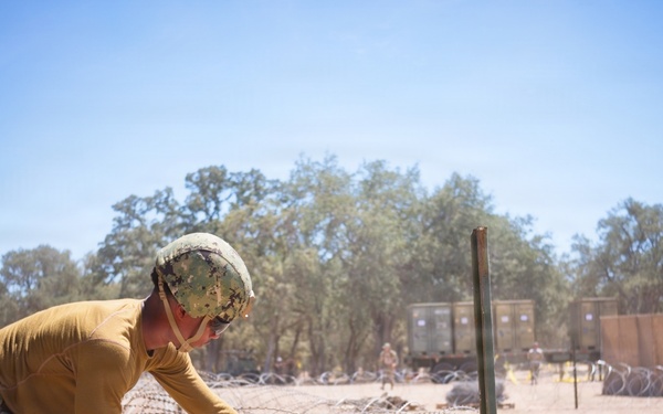 NMCB 4 Seabees Begin FTX, Build HQ