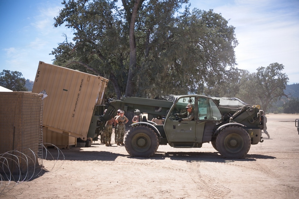 NMCB 4 Seabees Begin FTX, Build HQ