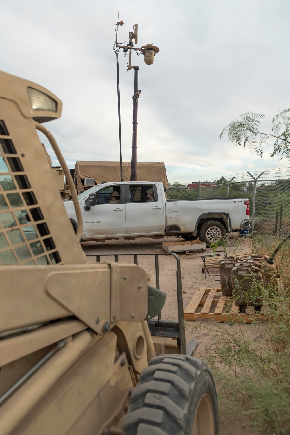 U.S. Army Reserve Soldiers with JTF-SB conduct surveillance, monitoring operations in Eagle Pass