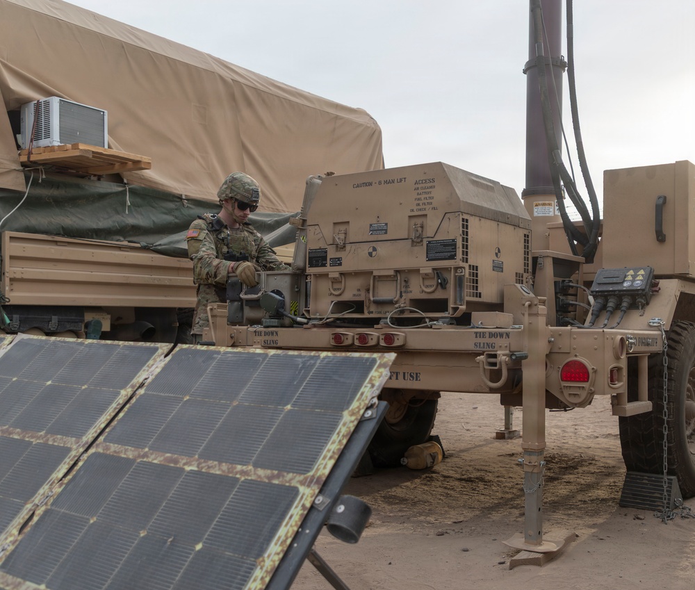 U.S. Army Reserve Soldiers with JTF-SB conduct surveillance, monitoring operations in Eagle Pass