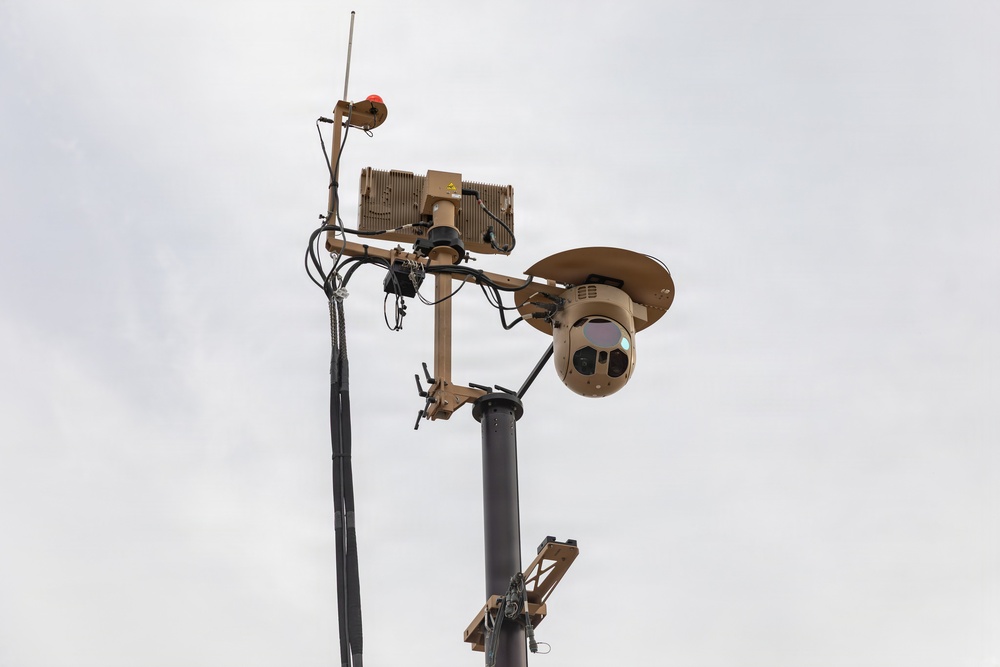 U.S. Army Reserve Soldiers with JTF-SB conduct surveillance, monitoring operations in Eagle Pass