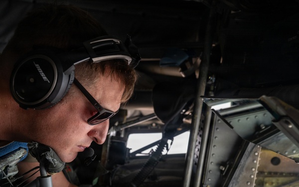 KC-135 refuels F16s for regional deterrence