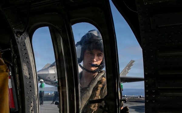 MH-60S Sea Hawk Conducts Flight Operations with USS Makin Island