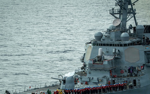 USS Carl Vinson (CVN 70) conducts an underway replenishment with USS Barry (DDG 52)