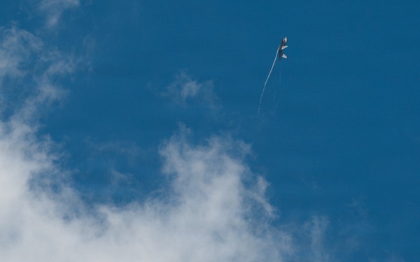 B-2 Spirit soars above IndyCar Freedom 250 Grand Prix