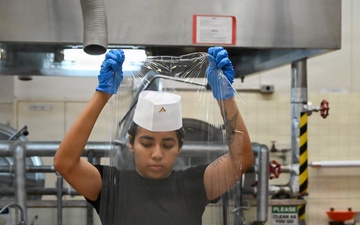 Camp Fuji Hosts Fourth Quarter MCIPAC Chef of the Quarter Competition