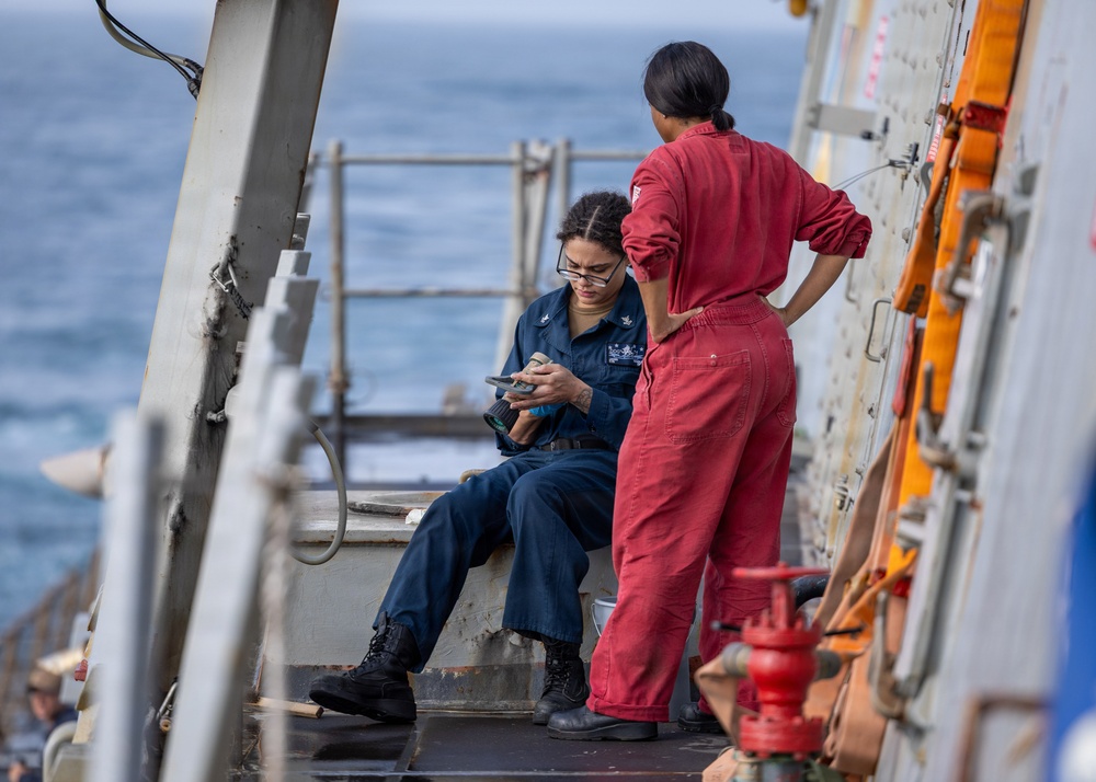 Maintenance Aboard USS Ross (DDG 71)