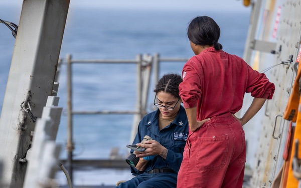 Maintenance Aboard USS Ross (DDG 71)