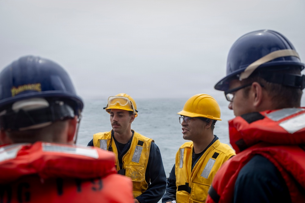 Delbert D. Black Conducts Replenishment-at-Sea with Henry J. Kaiser