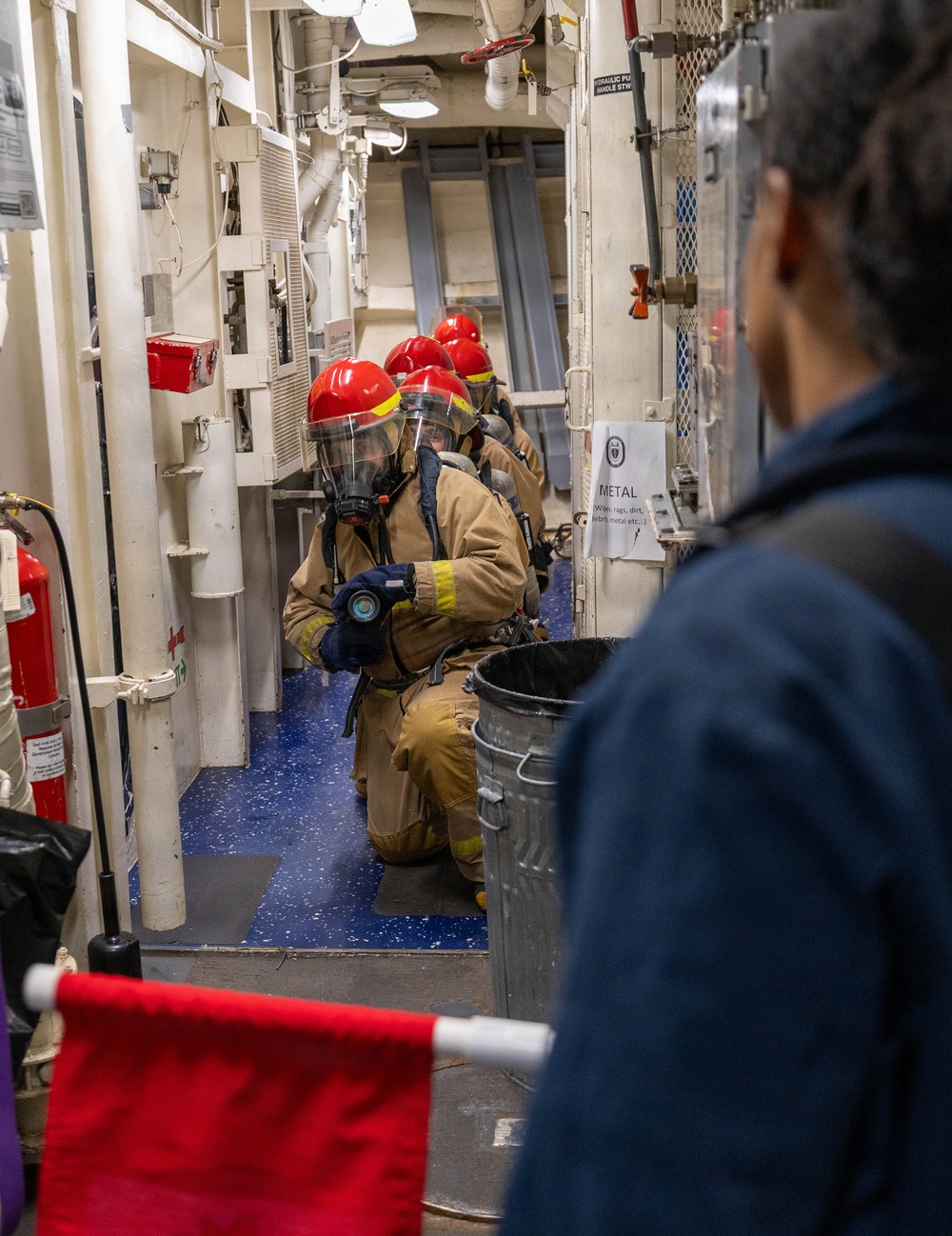 USS Mustin conducts integrated training team drill