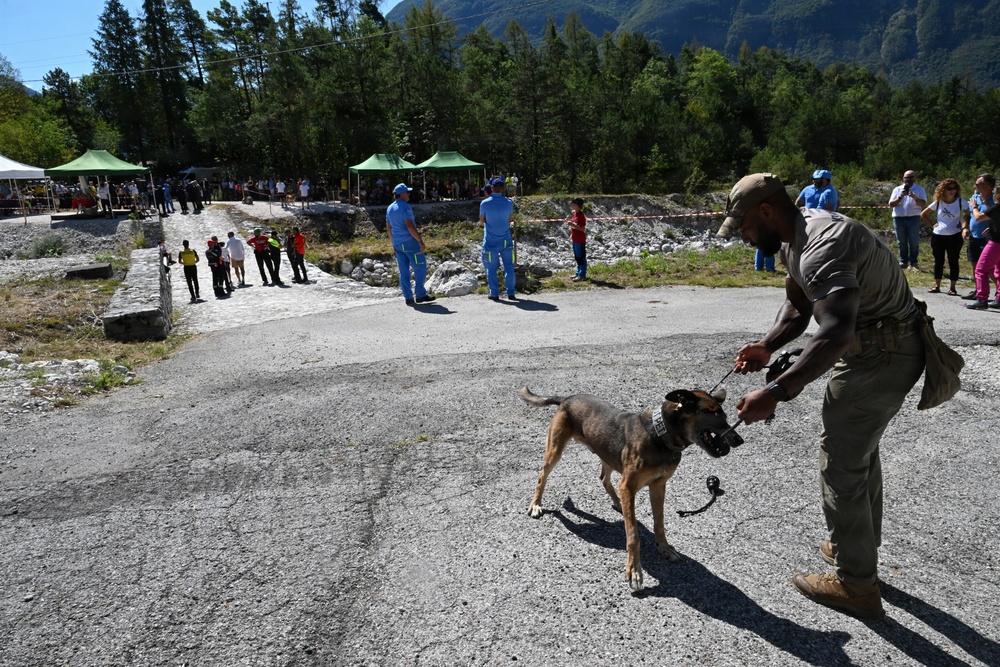 31 SFS K-9 unit participates in Operazione Gambero training