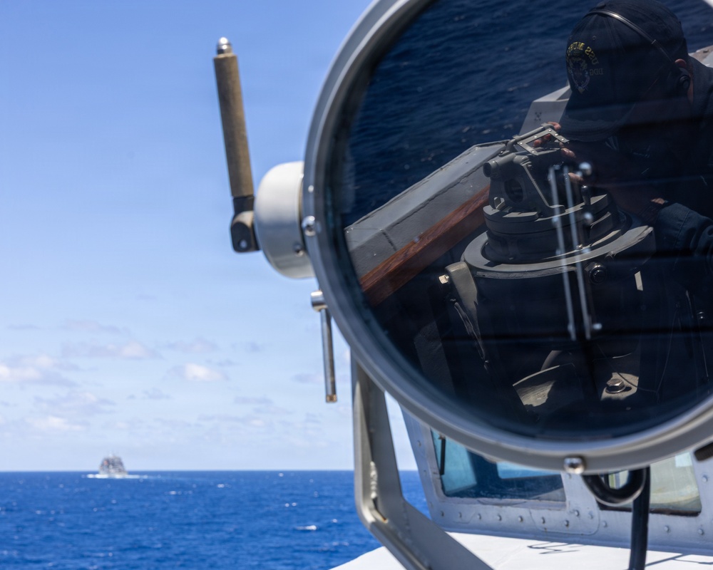 USS Mustin conducts replenishment-at-sea with USNS Alan Shepard