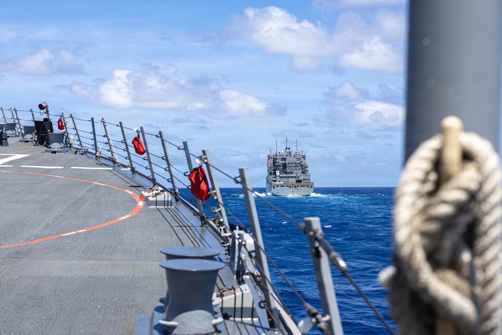 USS Mustin conducts replenishment-at-sea with USNS Alan Shepard