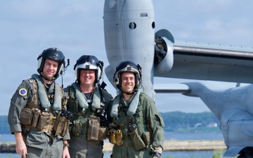 Lindsey takes command of Navy’s rotary wing test squadron