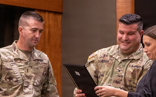Pleasant Plains Soldier Retires after 26 Year Career