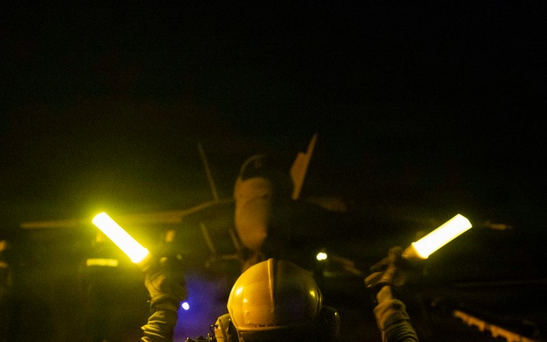 USS George H.W. Bush Night Flight Operations