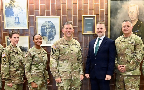 The art and science of leadership: AMEDD Civilian Corps chief shares lessons with Team BJACH