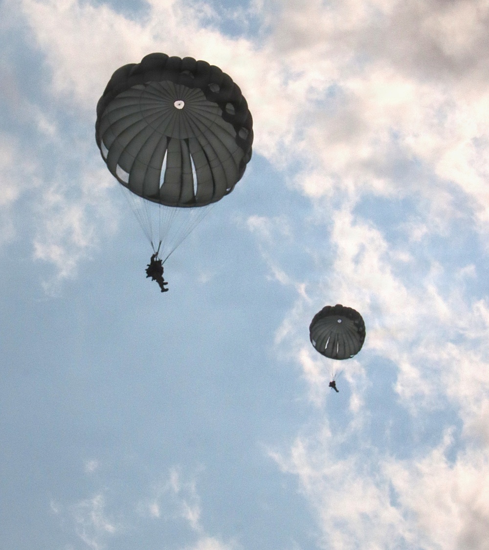404th Civil Affairs Battalion Collective Parachute Descent at JB MDL