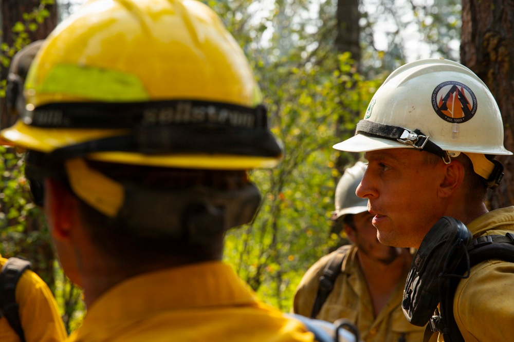 Active-duty U.S. Army Soldiers from 7th Infantry Division activated as wildland firefighters on the Stormy Mountain Fire