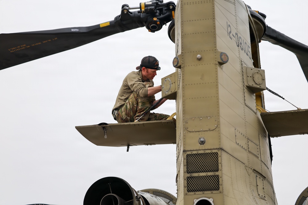 Green Berets, Alaska Army National Guard air crew perform RAPIDS infil to St. Lawrence Island during Operation Polar Dagger