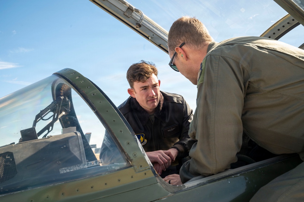 Have 5tarboy: USAF Test Pilot School's Test Management Project utilizes new GPS system for better navigation guidance for aircraft