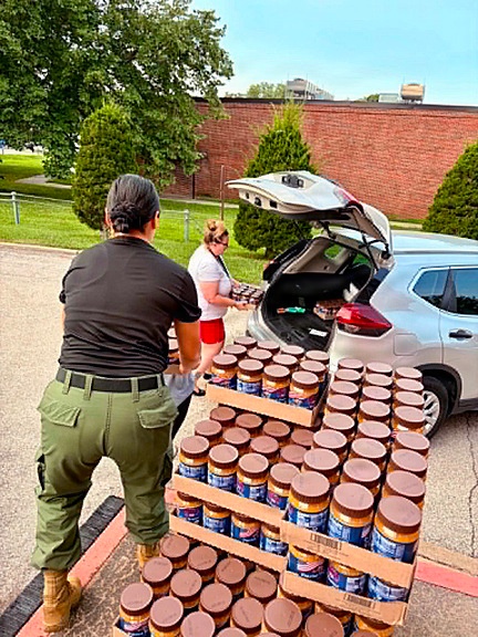 22,000 jars of peanut butter spark Fort Leavenworth community-wide effort to support military families