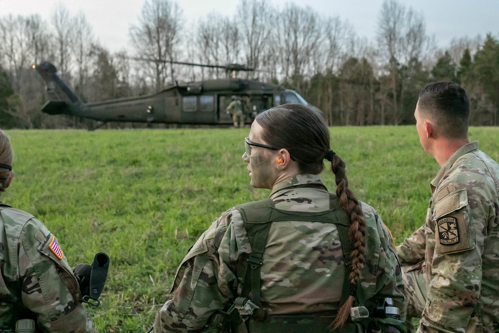 Army Reserve Aviation Command takes direct approach to recruiting