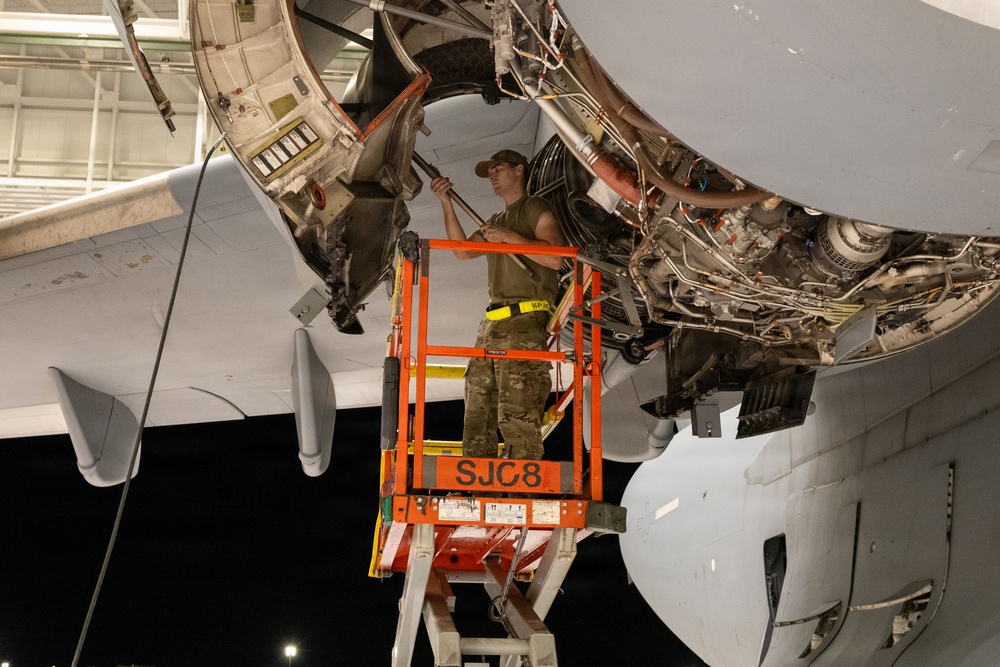 860th AMXS Night Operations