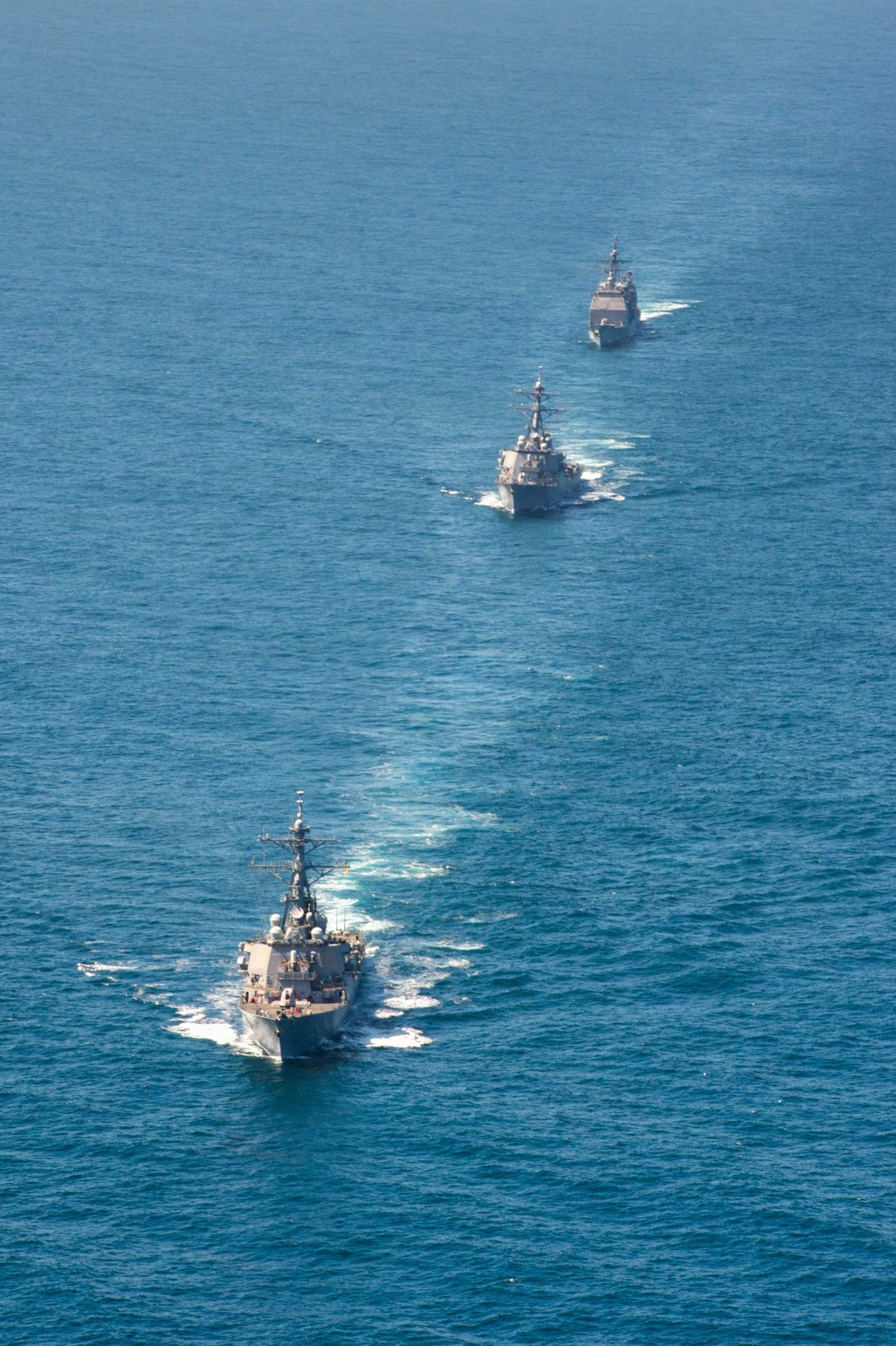 Carl Vinson Carrier Strike Group Completes Group Sail in Hawaiian Islands Operating Area
