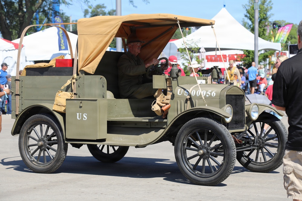 Cactus Soldiers on the Concourse: 103rd ESC Marches Proud at the Iowa State Fair