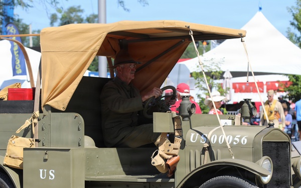 Cactus Soldiers on the Concourse: 103rd ESC Marches Proud at the Iowa State Fair
