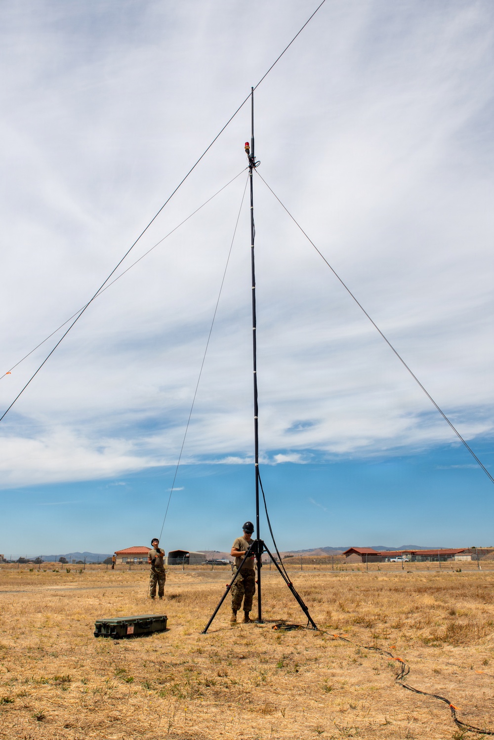 258th CAOS Airmen teardown mobile air traffic control tower