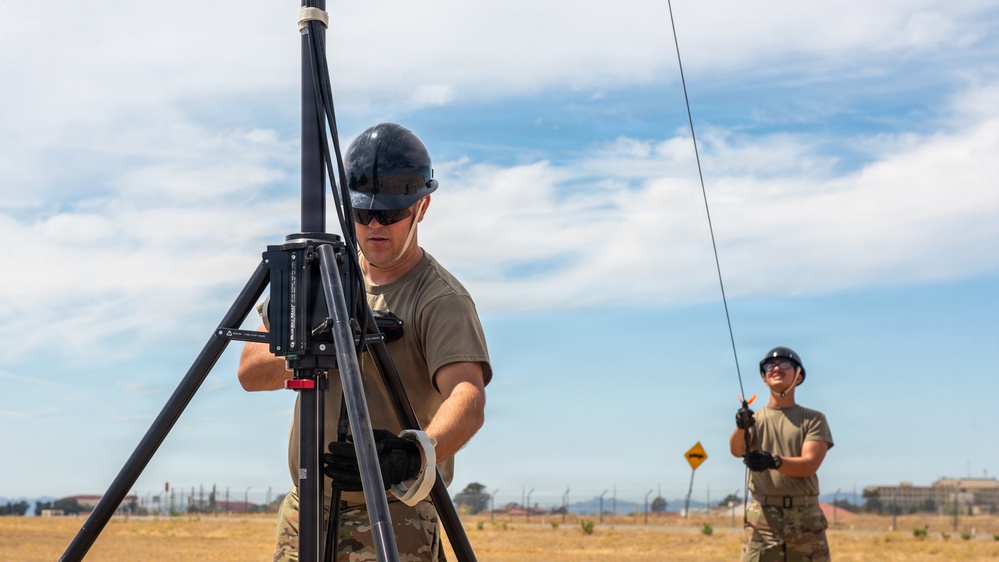 258th CAOS Airmen teardown mobile air traffic control tower