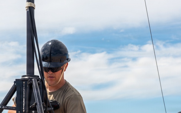 258th CAOS Airmen teardown mobile air traffic control tower