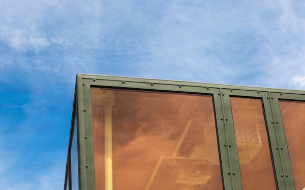 258th CAOS Airmen teardown mobile air traffic control tower