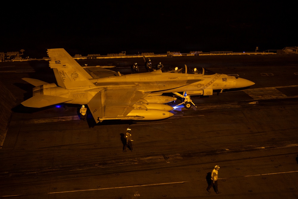 USS George Washington Nighttime flight operations