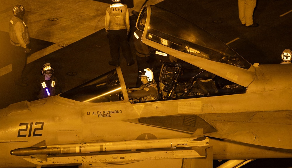 USS George Washington Nighttime flight operations