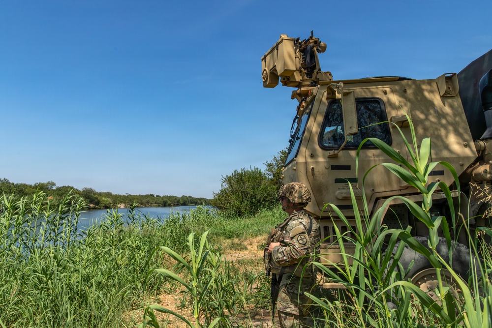 Army Reserve engineers conduct persistent monitoring with CROWS in Del Rio