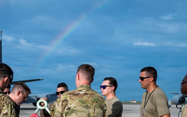 91st ARS honors World War II veteran with Arlington flyover