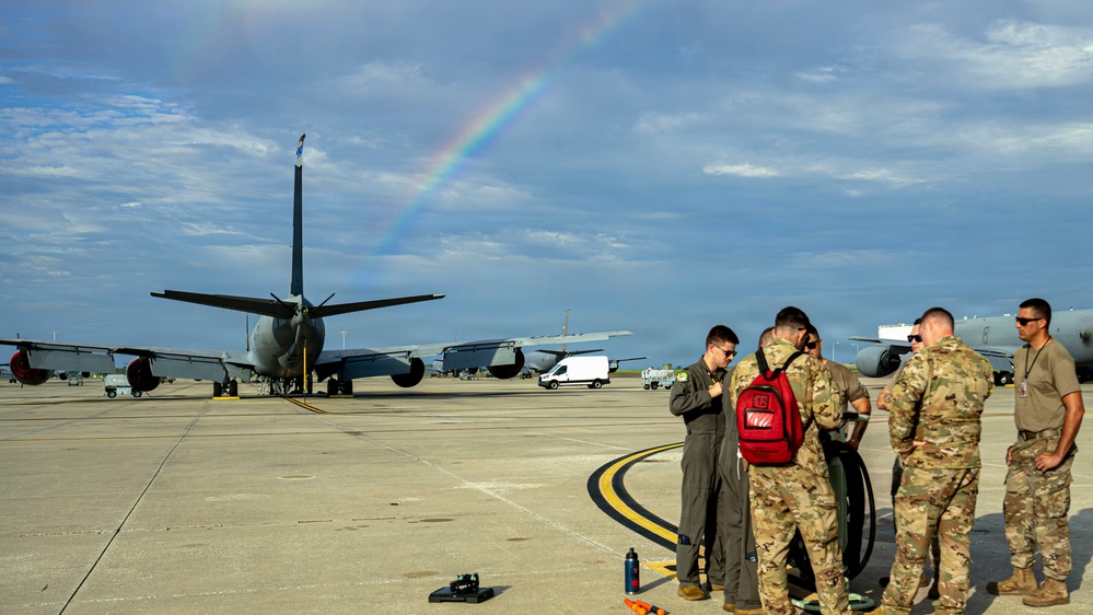 91st ARS honors World War II veteran with Arlington flyover