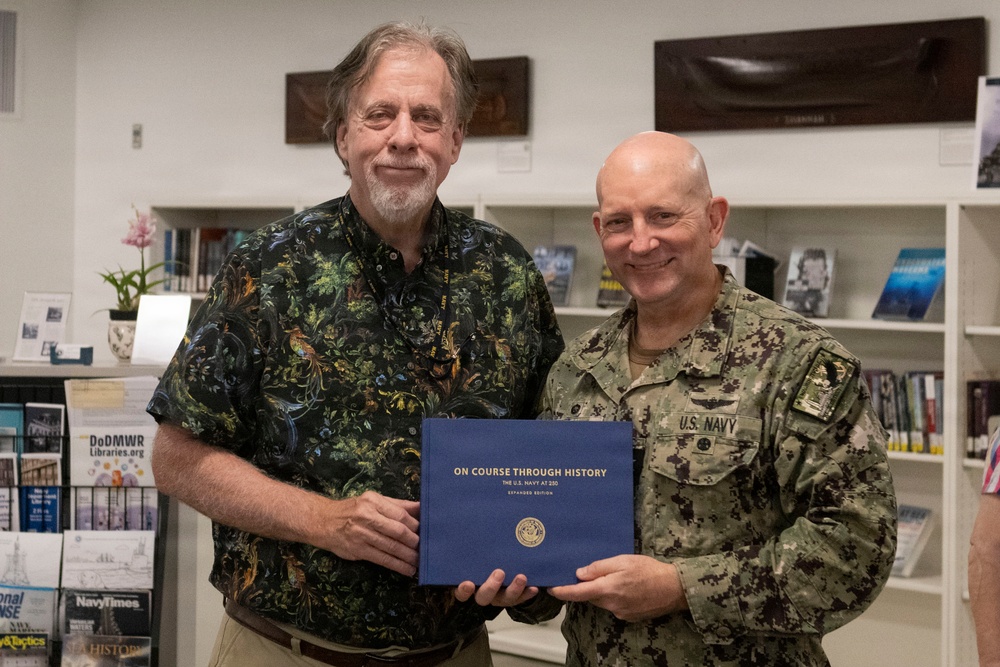 Naval District Washington’s 94th Commandant, Rear Adm. David Faehnle, visits Naval History and Heritage Command