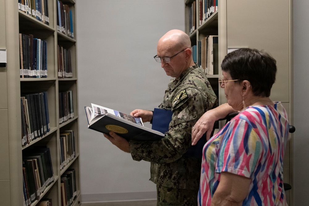 Naval District Washington’s 94th Commandant, Rear Adm. David Faehnle, visits Naval History and Heritage Command