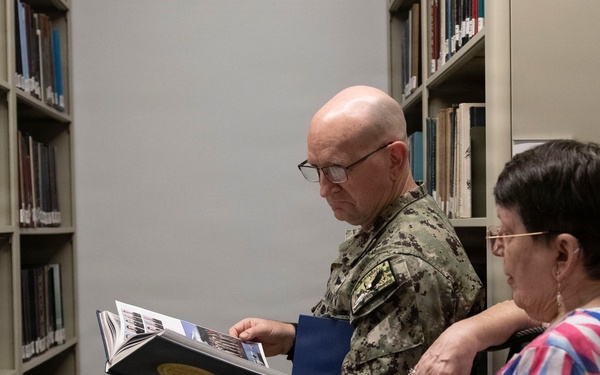 Naval District Washington’s 94th Commandant, Rear Adm. David Faehnle, visits Naval History and Heritage Command