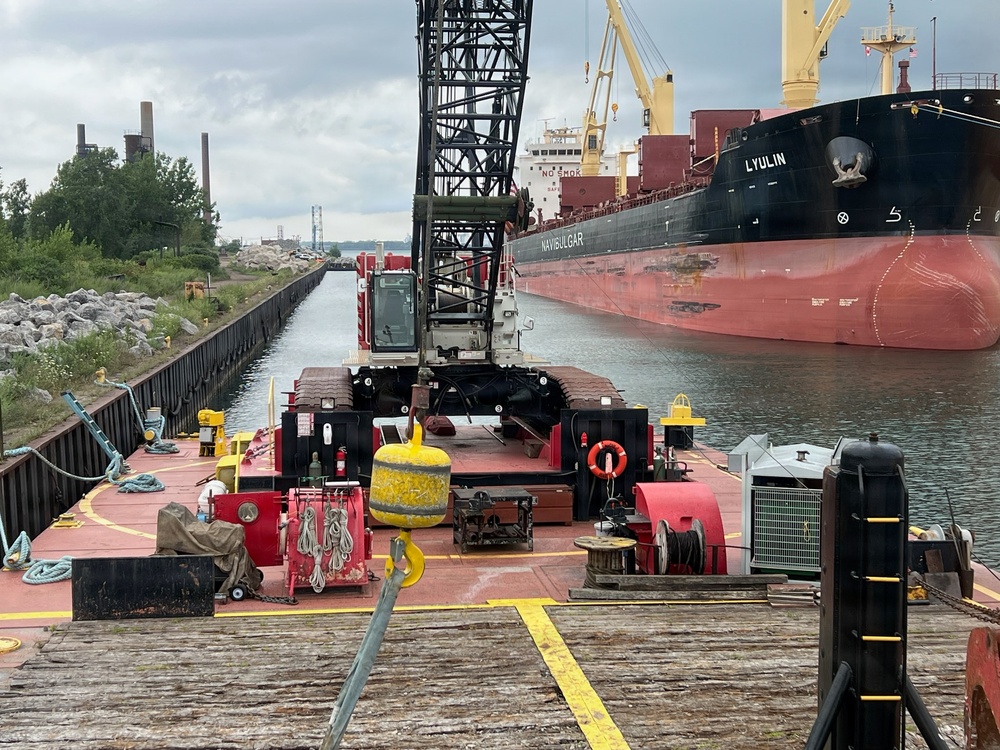 Buffalo District’s ‘Swiss Army Knife’ at Work on Lake Erie